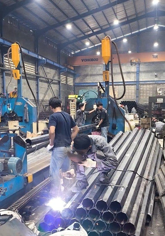 tiang pju surabaya
