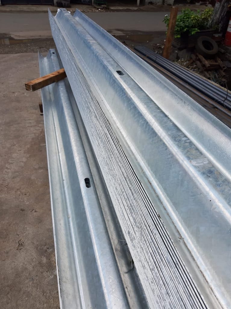 Pemasangan Guardrail Malang