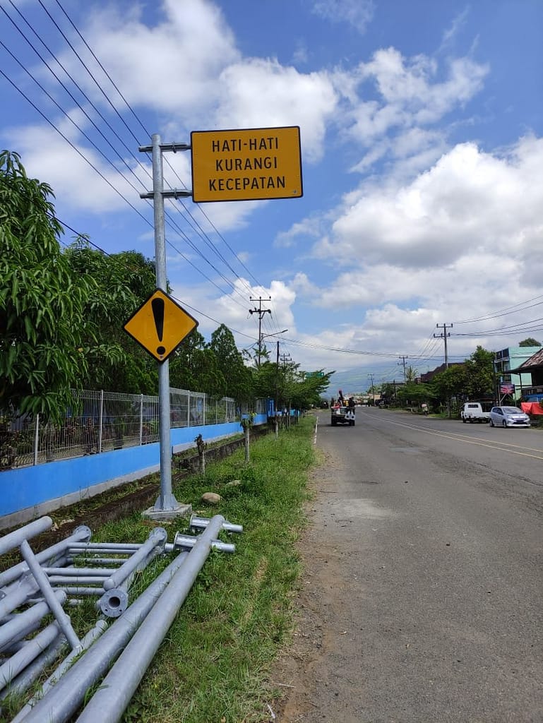 tiang pju depok